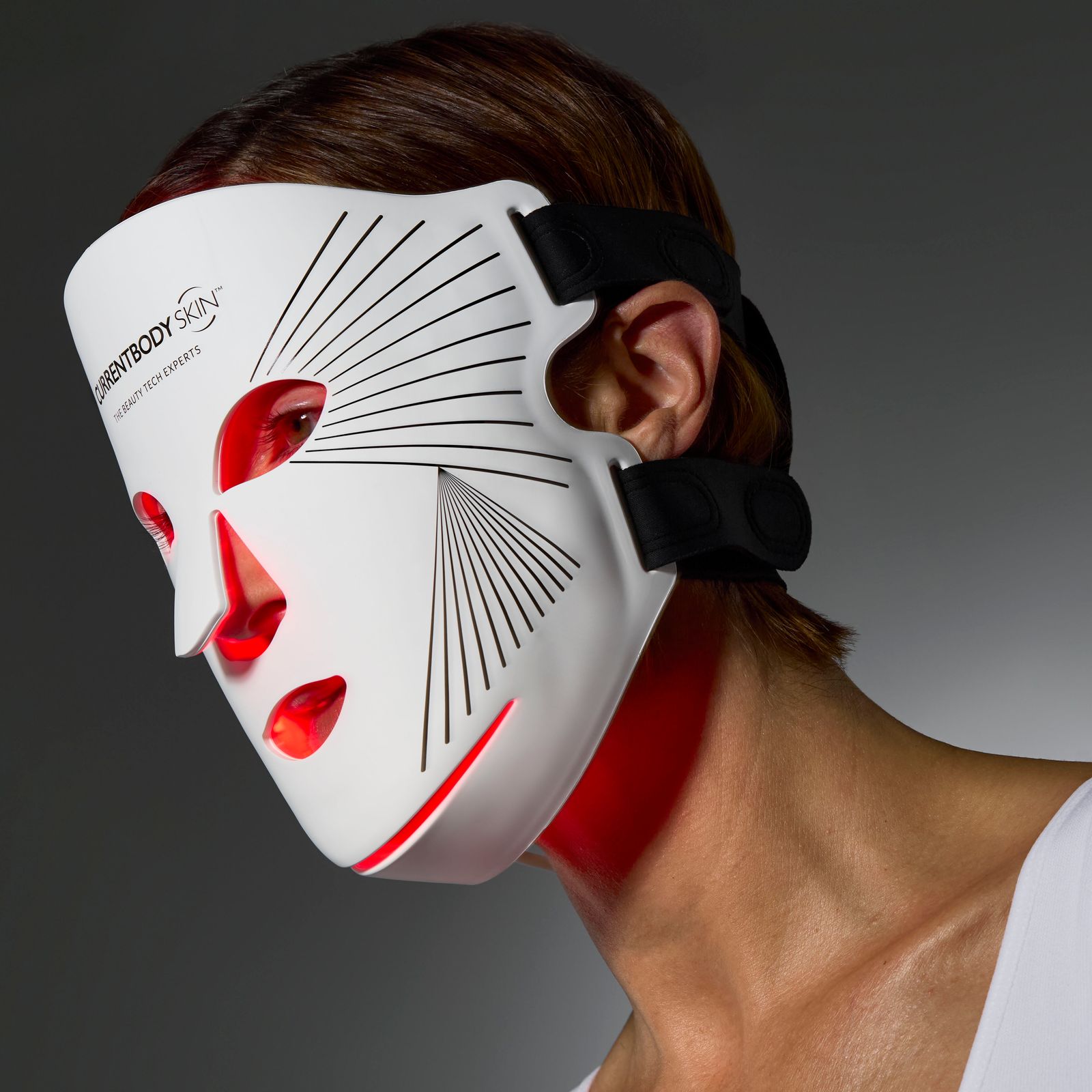 I tried the Currentbody LED face mask and it controlled my hormonal breakouts like nothing else