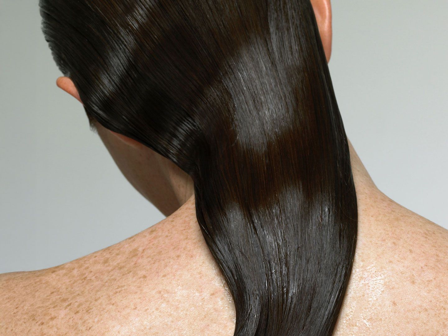 I used rosemary oil for hair growth for a month &#8211; these were the benefits